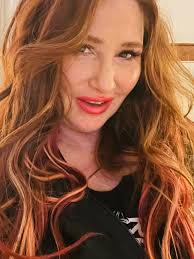 Getting back to some country roots lately…Nashville state of mind  ..childhood memories ..& the early days of Tiffany world ..sometimes it's  good just to sit & reflect, embrace, enjoy, & be grateful