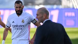 Latest on real madrid forward karim benzema including news, stats, videos, highlights and more on espn. Auch Noch Karim Benzema Real Madrids Verletzungsmisere Halt An Kicker