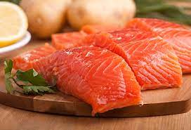 Carnea de porc domina in general gratarele romanilor, insa va propun sa incercati pestele, veti fi placut surprinsi. Calorii Somon Calorii Peste