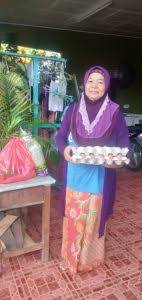 Bukan begitu bu, saya memilih pacar saya walaupun dia sebetulnya kalah cantik dari ibu, dan segalanya dech.! jawabku. Santuni Golongan Asnaf Dan Ibu Tunggal Menerusi Bakul Kasih Ramadan Isma