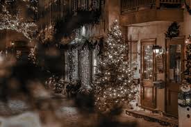222 fifth dinnerware, christmas foliage 16 piece set. The Quarter With The Most Beautiful Christmas Decorations In The World Photos Novinite Com Sofia News Agency