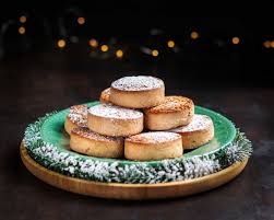 I figured you're all pretty familiar with crinkles, so i chose our puerto rican version of a shortbread cookie to share with all of you, and my fellow cookie swap bakers. Traditional Puerto Rican Christmas Cookies Glazed Shortbread Almond Cookies With Cherries Almond Cookies Holiday Cookie Recipes Cherry Cookies Coquito Is The Traditional Puerto Rican Christmas Beverage That Is Similar To