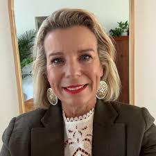 Can anyone recommend a wallpaper guy? Mine disappeared!! Thank you!!!