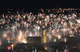 Around The World On New Year S Eve In Photos Celebration Around The World New Year S Eve Celebrations New Years Eve
