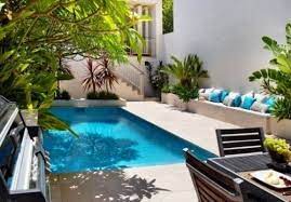 Maybe you would like to learn more about one of these? Ide Desain Rumah Minimalis Dengan Kolam Renang Mungil Inspirasi Desain Rumah Minimalis 2 Pool Landscape Design Small Backyard Pools Swimming Pool Landscaping