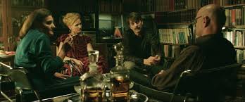 Sametová revoluce v roce 1989 přinesla většině lidí svobodu, někomu ale přinesla i problémy, a někomu jinému zase příležitost a kariéru. Amnestie 2019 Post Komunisticky Triler Pre Post Komunisticku Generaciu Recenzia Filmu Cinemaview