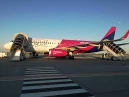 Puteți efectua o căutare personalizată pentru a găsi zboruri către anglia care se potrivesc cel mai bine necesităților. Wizz Air A Reluat Zborurile Din Romania Spre Marea Britanie Din 7 Iulie