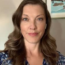 Amanda Barrett (@doogiebarrett)