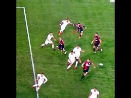 Il giudice sportivo ha infatti ritenuto che la manata al volto di gianluca lapadula rientrasse nella categoria della condotta gravemente antisportiva. Lo Schiaffo Di De Rossi A Lapadula In Genoa Roma Youtube
