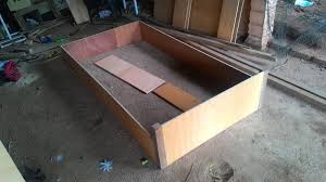 Kayu yang tidak diberi perlakuan khusus cenderung mudah membusuk, membengkok, ataupun retak/pecah. Projek Katil Diy