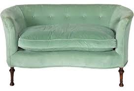 Du Celadon Dans Ma Maison L Atelier De Cako Canape Vintage Tapissier Garnisseur Sofa En Velours