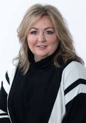 Karen Estey's Instagram, Twitter & Facebook