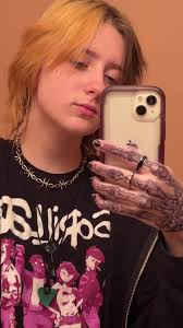 ppl who listened to this song as a kid, wyd now?