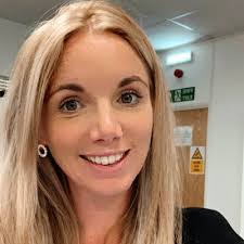 Hannah Smythe's Instagram, Twitter & Facebook