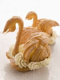 brandteig schwan mit eierlikorcreme rezept brandteig eierlikorcreme phantasie desserts