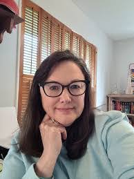 Melinda Dyer's Instagram, Twitter & Facebook