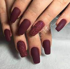 Maroon acrylic nails which are perfect for formal events are here to amaze you. Amazing Winter Acrylic Nails Winteracrylicnails Winter Nails Acrylic Maroon Nails Holographic Nails