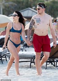Johnny manziel continues to have a big week. Johnny Manziel Breaks His Silence Over Split With Model Wife Bre Tiesi Daily Mail Online