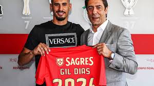Famalicão, on loan from ligue 1 club monaco. Akdeznp3m Avjm