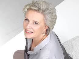 Lanette Henderson's Instagram, Twitter & Facebook