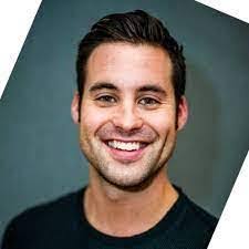 Darlene Bickford's Instagram, Twitter & Facebook