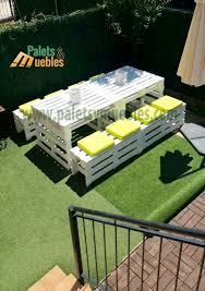 Tisch Und Bank Mit Paletten Bank Mit Paletten Tisch Und Bank Mit Paletten Tis In 2020 Pallet Furniture Outdoor Pallet Patio Furniture Garden Furniture Design