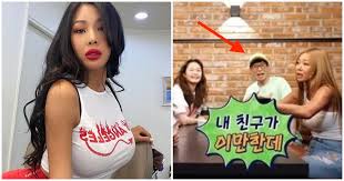 Yoo jae suk my ultimate bias right here. Jessi And Jeon So Min Compare Bra Cup Sizes Right In Front Of Yoo Jae Suk Koreaboo