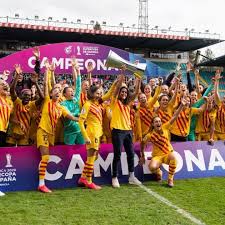 Después de los primeros cinco minutos frenéticos y con una intensidad exponencial, la tiene harder en un uno contra uno con sandra paños que rechaza el balón al saque de esquina. Punto Final A La Primera Iberdrola El Barca Femenino Campeon De Liga