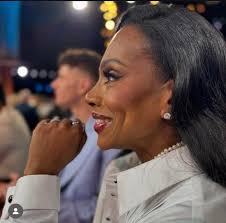 Barbara is so beautiful!! : r/AbbottElementary