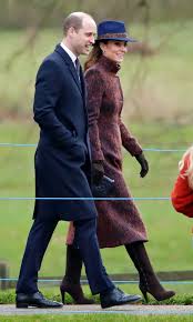 The duchess last wore the coat in 2015 when she was pregnant with princess charlotte. Kate Middleton S Best Ever Looks Most Gorgeous Red Carpet Looks