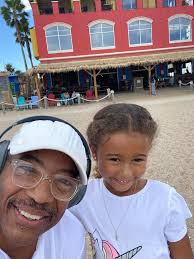 Hello. Looking for anyone who may know Ventnor L brewer. Born in Virginia  but lived and died in Charleston SC. Sister Carmela Myers, possible son  called Alexander? Thank you.