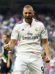 Der fußballspieler karim benzema war in der saison 2014/2015 bei real madrid unter vertrag und wird dort im sturm eingesetzt. Karim Benzema Scores As Real Madrid Win Their First Game Of The New Campaign Soccer Sport