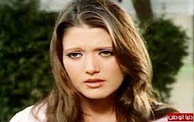 تزوجت الفنانة المصرية شمس البارودي، في بداية حياتها الفنية، من الأمير السعودي خالد بن عبدالعزيز آل سعود، عام 1969، في حفل زفاف أسطوري، ولكن هذه الزيجة لم يكتب لها الدوام حيث انفصلا بعد ثلاثة أشهر فقط من الزواج. Ø§Ø¨Ù†Ø© Ø´Ù…Ø³ Ø§Ù„Ø¨Ø§Ø±ÙˆØ¯ÙŠ ØªØ¸Ù‡Ø± Ù„Ø£ÙˆÙ„ Ù…Ø±Ø© Ù‡Ù„ ÙˆØ±Ø«Øª Ø¬Ù…Ø§Ù„ ÙˆØ§Ù„Ø¯ØªÙ‡Ø§ Ø¯Ù†ÙŠØ§ Ø§Ù„ÙˆØ·Ù†