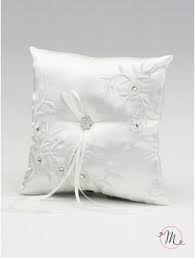 We did not find results for: Cuscino Fedi Fiori Avorio Marthas Cottage Cuscini Matrimonio Fede