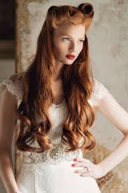 Twilajeanvintage.com throw on some pearls and you're set. 25 Ridiculously Romantic Bridal Updos Chic Vintage Brides