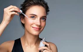 Namun, serum ini tidak dianjurkan untuk dipakai saat kulit sedang berjerawat. 15 Merk Serum Wajah Terbaik Untuk Mencerahkan Kulit Hai Gadis