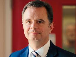 Consultant surgeon to take