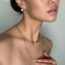 Gold jewelry review / mejuri aurate missoma daisy london. Mejuri On Instagram A Chain On Chain Stack That Says How Rich Featuring Our New Double Curb Chain In Vermeil Mimixn Mejuri Jewelry Custom Jewelry Jewels
