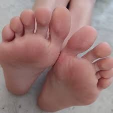 angel feet (@feetfreakangela)  X
