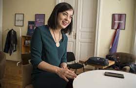 Kihasználják a lázadó fiatalokat, rombolnak és provokálnak, miközben azokra fröcsögnek, akik építenek, a hazát képviselik és nem. Itthon Cseh Katalin Meg Akarjuk Mutatni Hogy Ez Nem Csak Egy Kis Illiberalis Feszek Hvg Hu