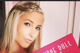 Mum-of-three cruelly dumped by fiance after getting Dynamo 'moonface' due  to debilitating Crohn's disease