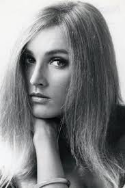 Five Ashore in Singapore (1967)