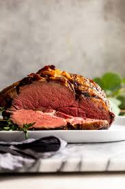 The crust of pepper, rosemary, sage, and thyme creates a flavorful, fragrant roast that pairs beautifully this roast is the kind of main dish that memories are made of. Slow Roasted Prime Rib Recipe