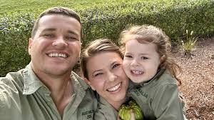 Grace Powell's Instagram, Twitter & Facebook