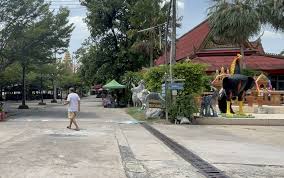 เจ้าอาวาส วัดดังปทุมฯ เผ่นหนีเช้ามืด หลังคณะสงฆ์สั่งปลด ฐานยักยอกเงินวัด28ล้าน - ข่าวสด