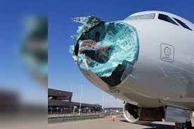 Der kübel traf die seilbahn aus einer höhe von etwa 200 metern t ragisches gondelunglück am alpengletscher: Flugzeug Muss Nach Hagel Notlanden Erst Am Boden Zeigt Sich Das Ganze Ausmass Tag24