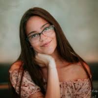 Serena Swanson's Instagram, Twitter & Facebook