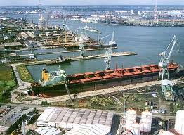 Având o suprafață de 1.227 hectare, aeroportul heathrow se află mult în urma altor aeroporturi europene, care sunt mult mai întinse. Port Simy Mihael Blog