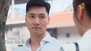 Long còn gọi nam là vợ ngay trước mặt cụ dần, nam có vẻ cũng không có biểu hiện từ chối. Vlfl Ntccrjm1m