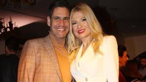 Η τηλεοπτική σεζόν έφτασε στο τέλος της και οι εκπομπής, η μια. Akoma Mia Apwleia Gia Th Faih Skorda H Hxhrh Apoxwrhsh Apo To Prwino News Eidhseis Yupiii Gr